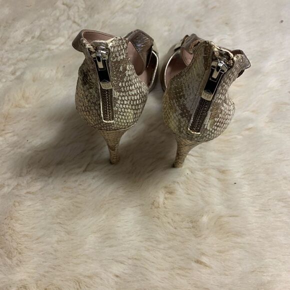 Vince Camuto Kipton Gold Snake Skin Heels size 8.5 - Picture 8 of 10
